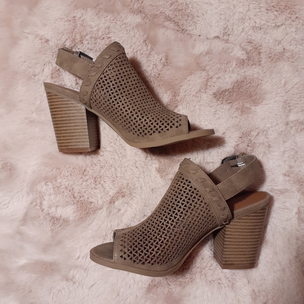 Indigo Rd Shoes NEW
